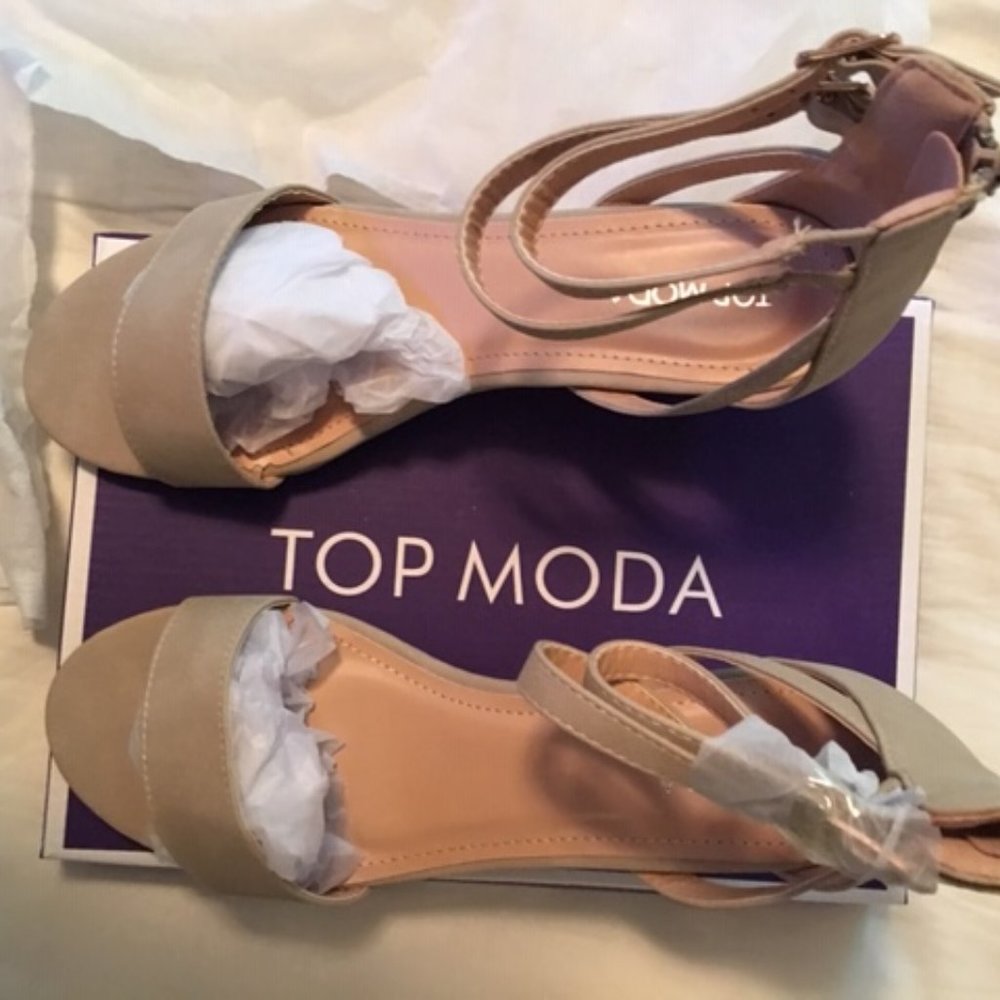 Brand New with box- Moda wedge sandals